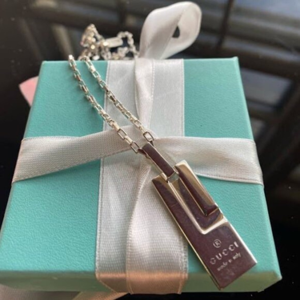 Gucci Pendant Necklace G Mark Plate